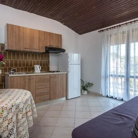 Apartment Radic Marina